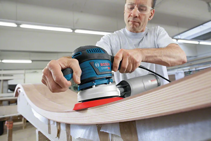Ексцентрикова шліфувальна машина Bosch Professional GEX 40-150, 400 Вт, 150 мм, 12000 об/хв, вага 2.4 кг.