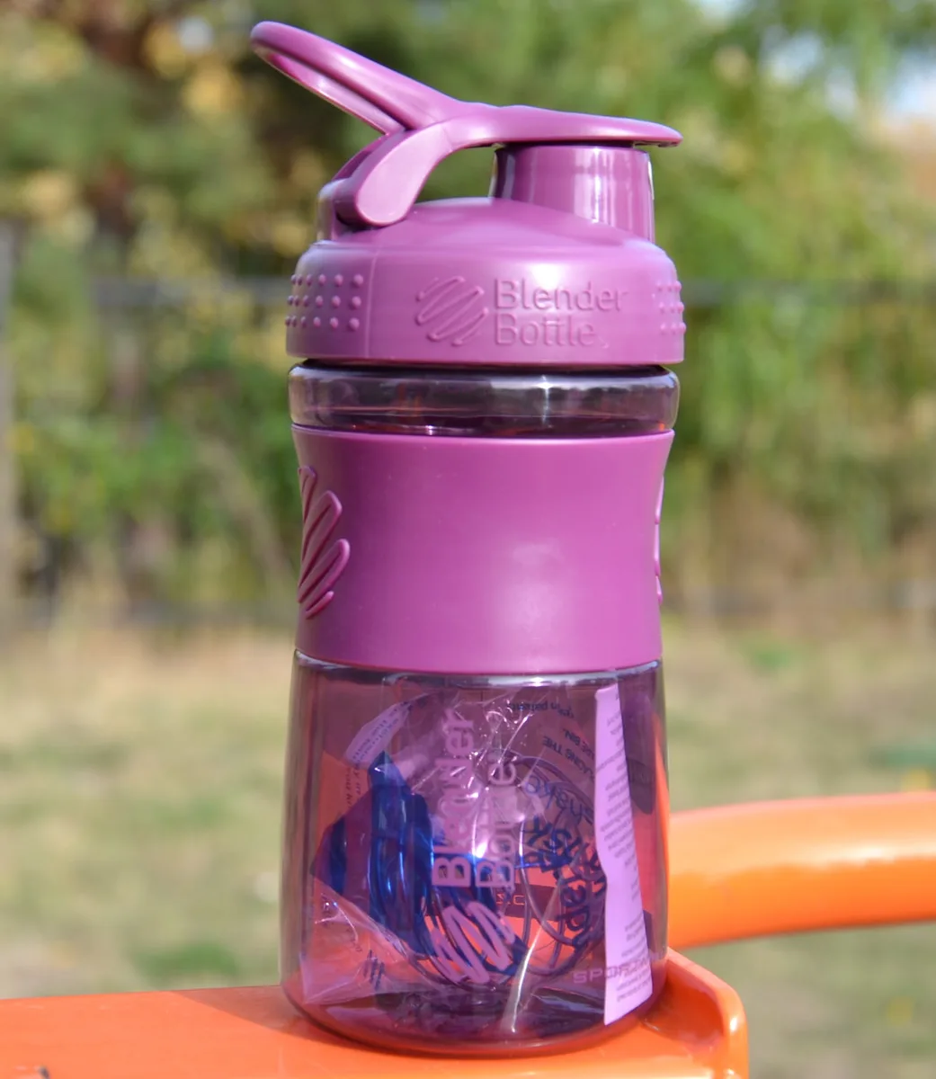 Шейкер BlenderBottle Tritan 590 мл Фіолетовий