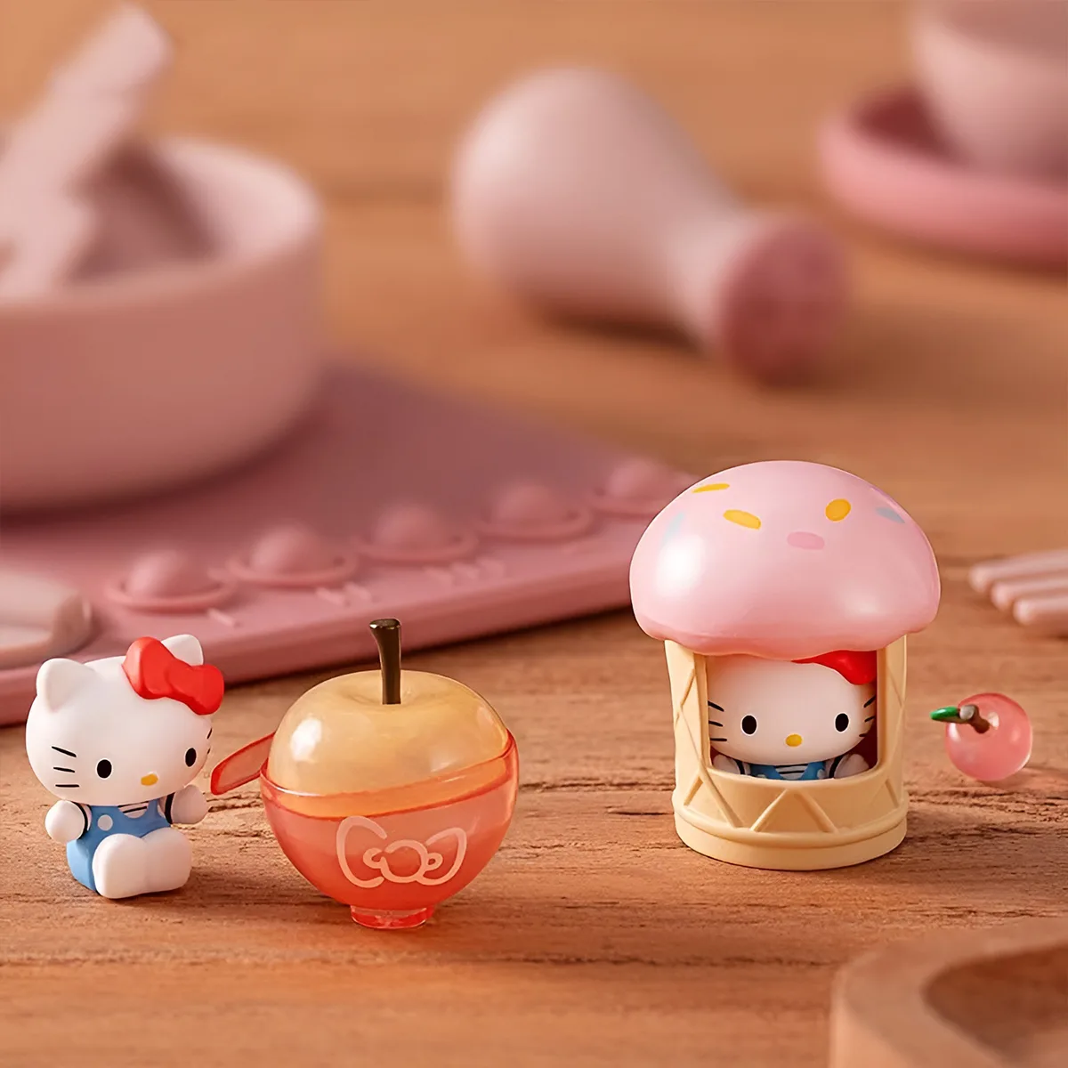Фігурка Pop Top Hello Kitty 5 см полівінілхлорид яблучна