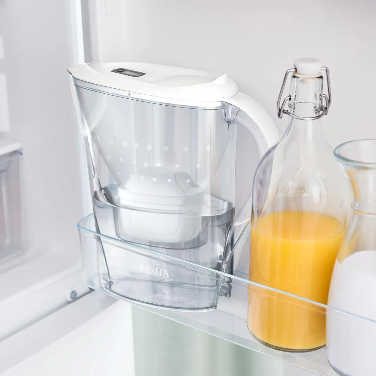 Фільтрувальний глечик Brita Marella Memo MXPro 2.4л (1.4л очищеної води) з графітовими фільтр-картриджами (3 шт)