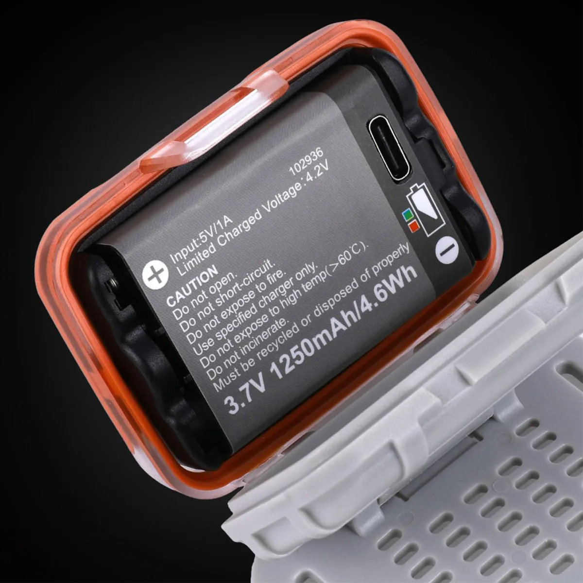 Налобний ліхтар Mactronic 480 Лм білий червоний водонепроникний 85 г USB-C