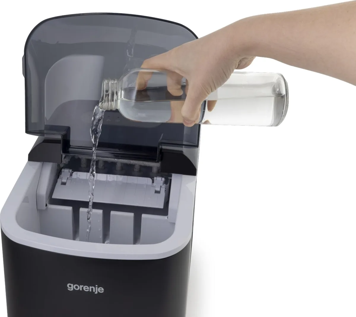 Льодогенератор для дому Gorenje, продуктивність 15 кг/добу, об'єм 2,2 л, чорний.