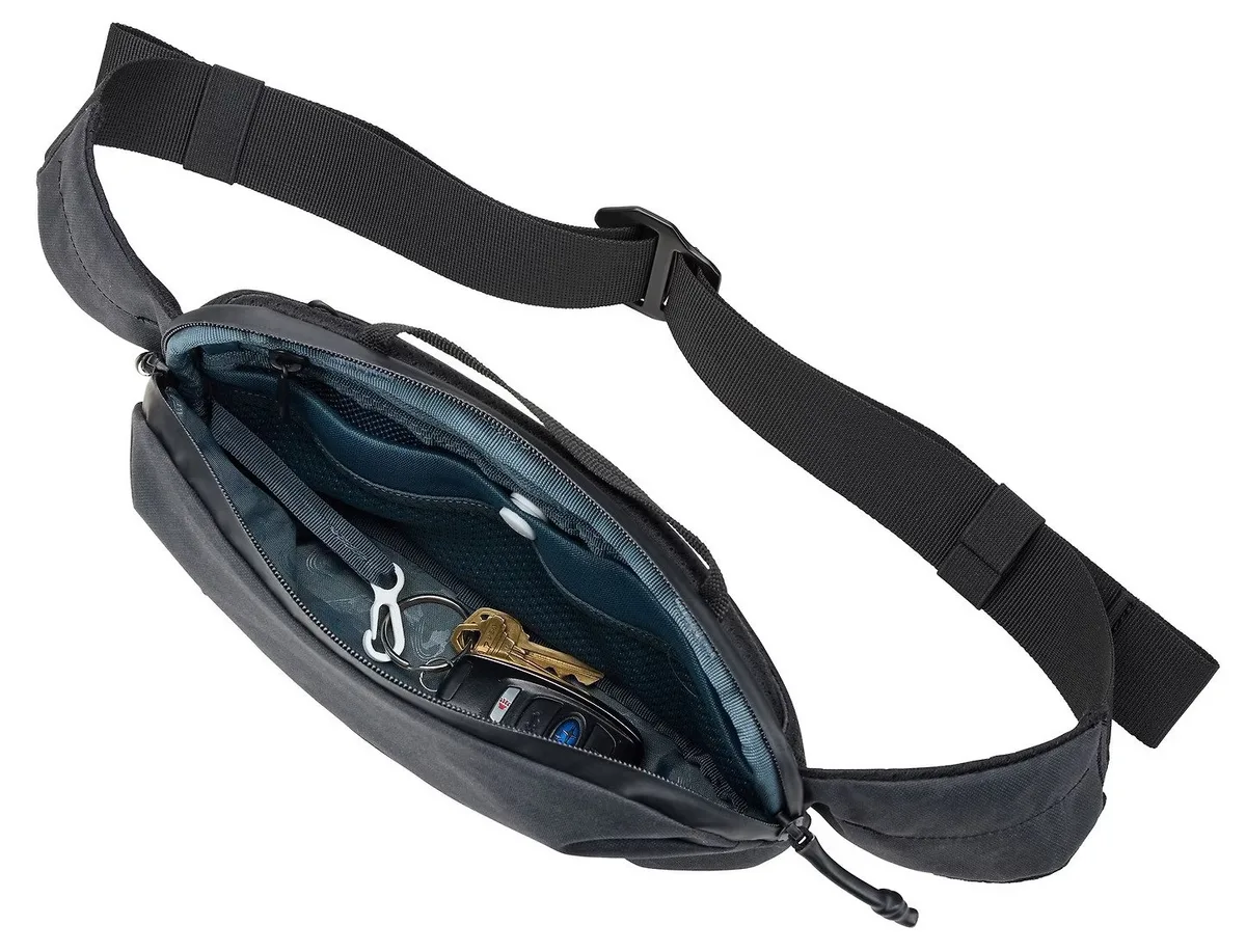 Сумка через плечо Thule P600 Polyester Canvas 250х110х80 мм Черная