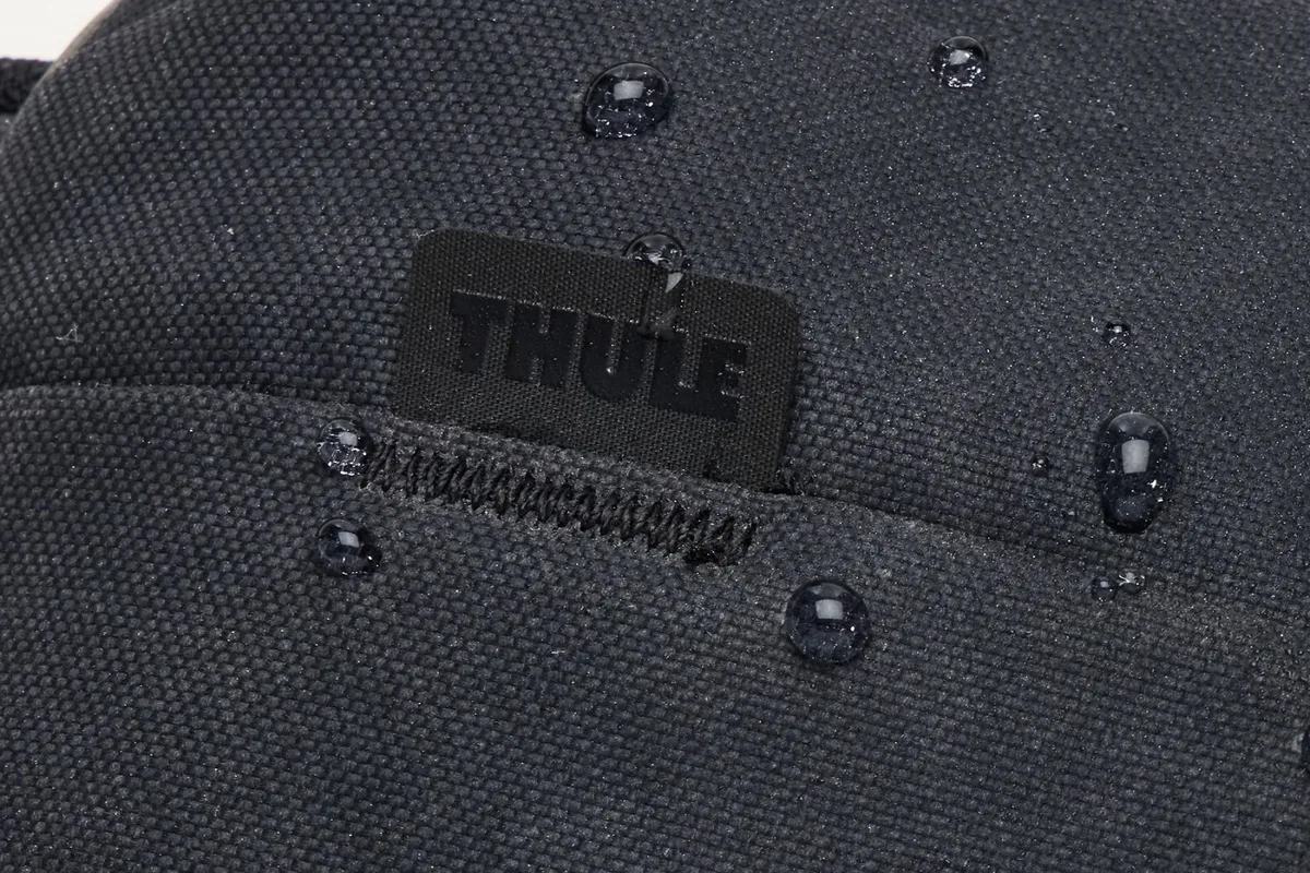 Сумка через плечо Thule P600 Polyester Canvas 250х110х80 мм Черная