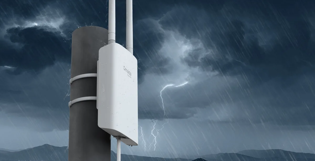 Точка доступа TP-Link внешняя AX1800 2 антенны 300 м PoE черная