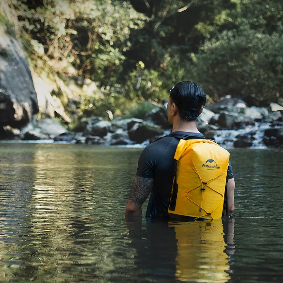 Водонепроникний рюкзак Naturehike нейлон 20л бежевий