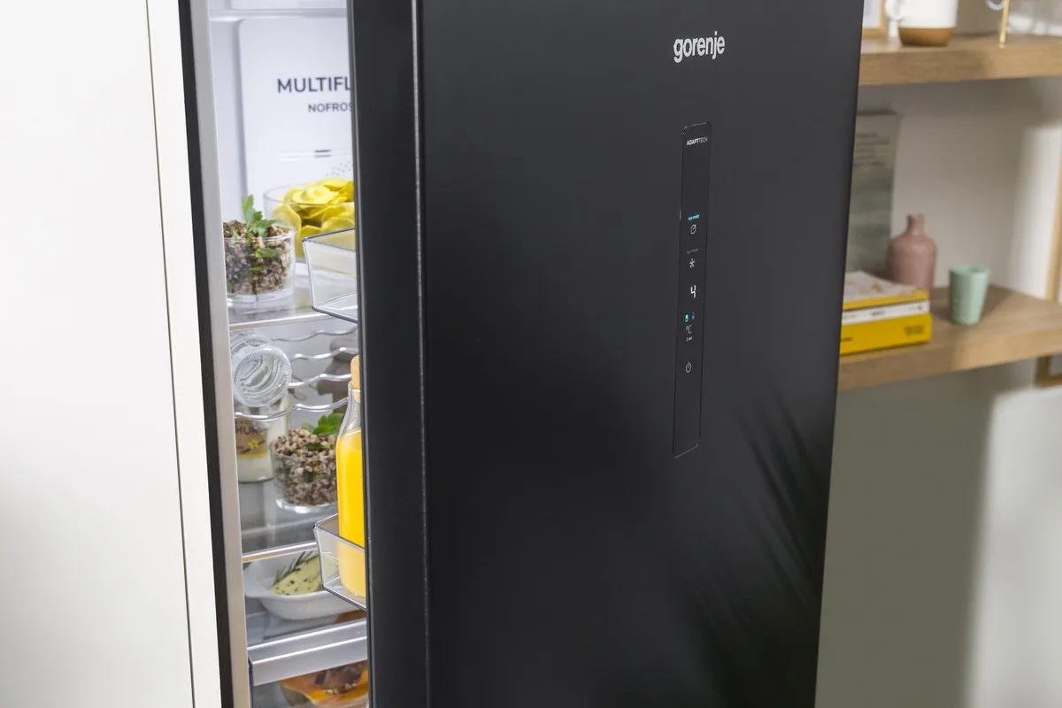 Холодильник Gorenje NRK620EABXL4 с нижней морозильной камерой, 200х60х60 см, 2 двери, 235(96)л, класс энергоэффективности А++, Total No Frost, Зона свежести