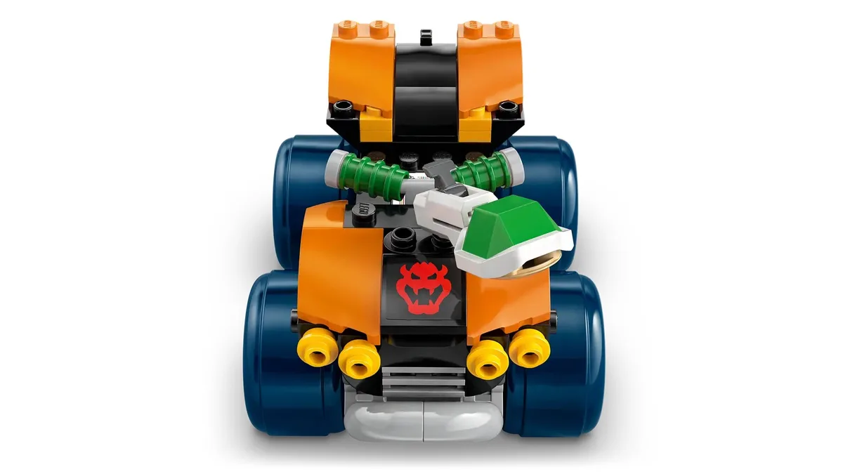 Конструктор LEGO Super Mario Mario Kart – Bowser та його замок