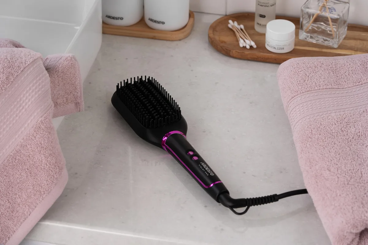 Щетка для выпрямления волос ARDESTO Violet Pro HSB-Y220PRO, 50Вт, 130-210°C, керамическое покрытие, черного цвета