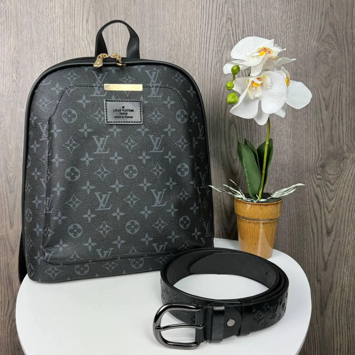 Женский рюкзак-сумка 32x26x12 см экокожа черный классический кожаный ремень