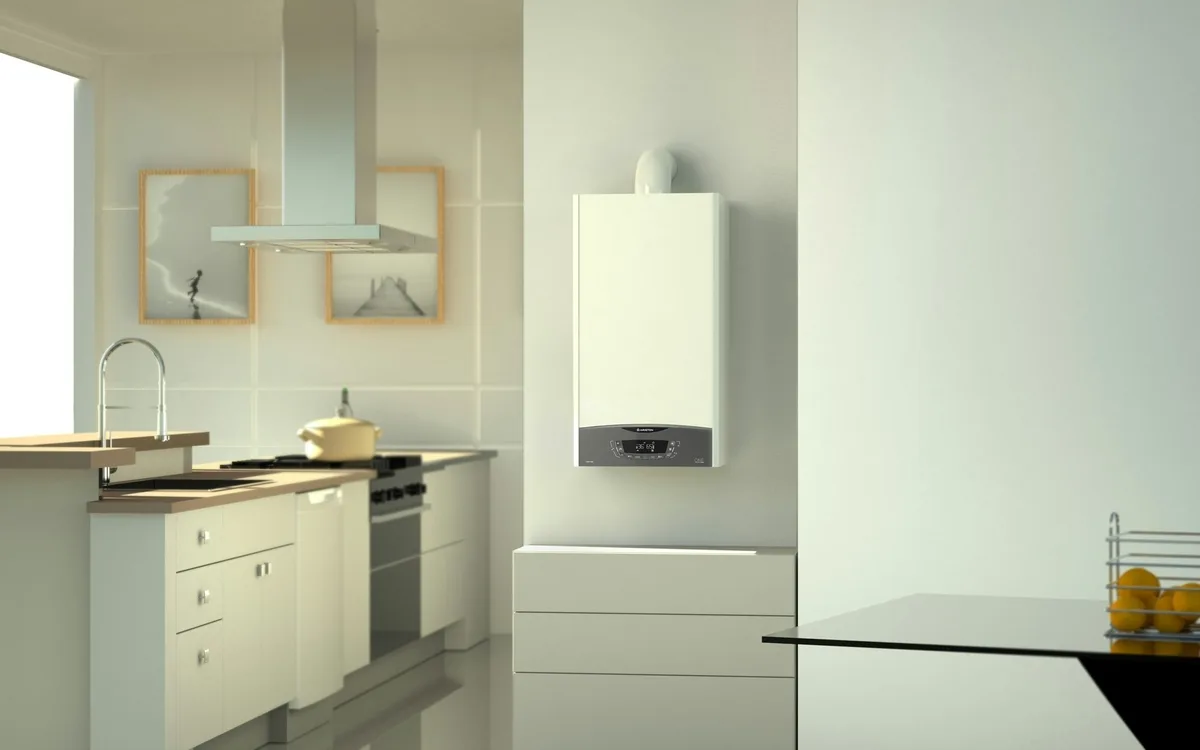 Газовый котел Ariston двухконтурный 30 кВт белый