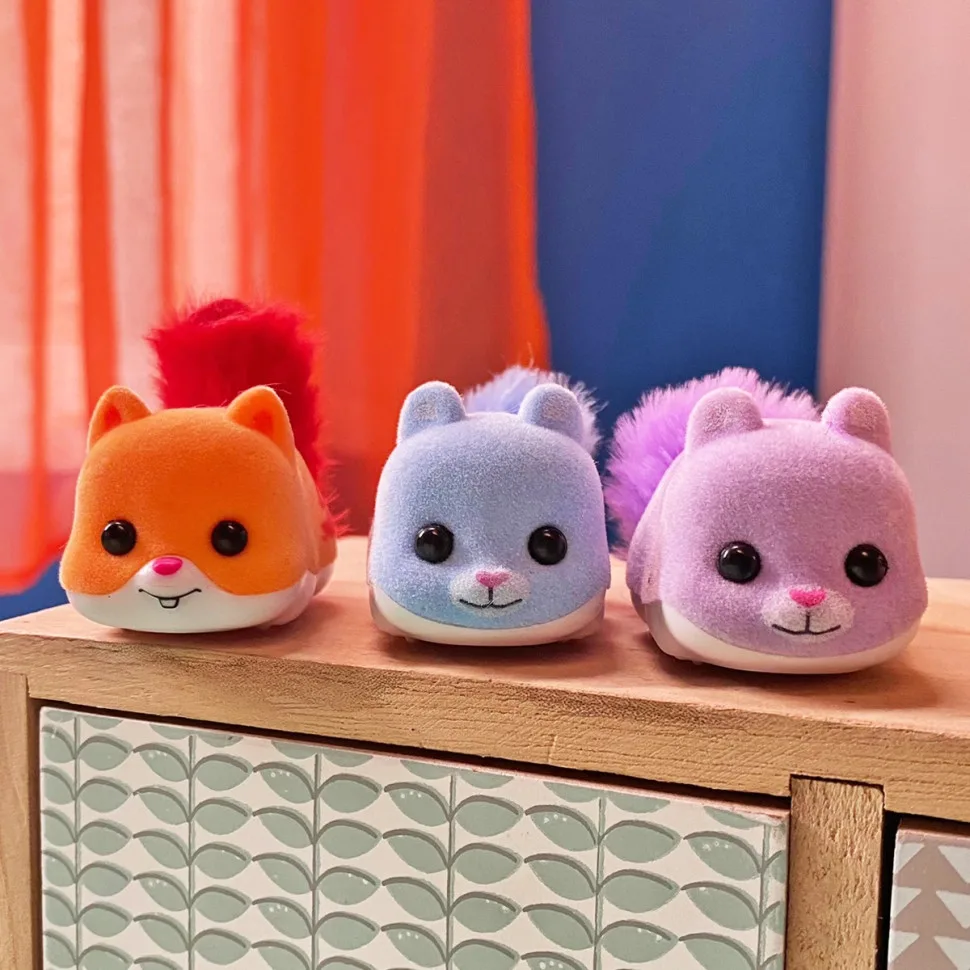 Интерактивная игрушка Happy Tails пушистик 17х9,5х5 см комбинированный разные цвета