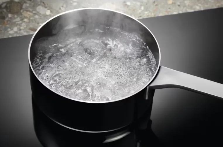 Варочная поверхность Electrolux индукционная 80см черная для кухни с расширенной зоной Hob2Hood
