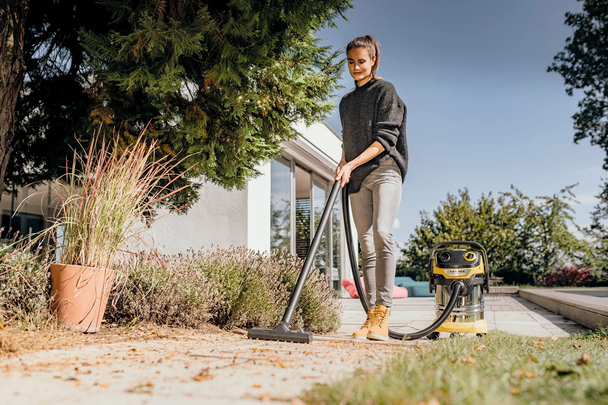 Професійний пилосос Karcher WD 5 S з потужністю 1100 Вт, об'ємом контейнера 25 л та вагою 8.57 кг.