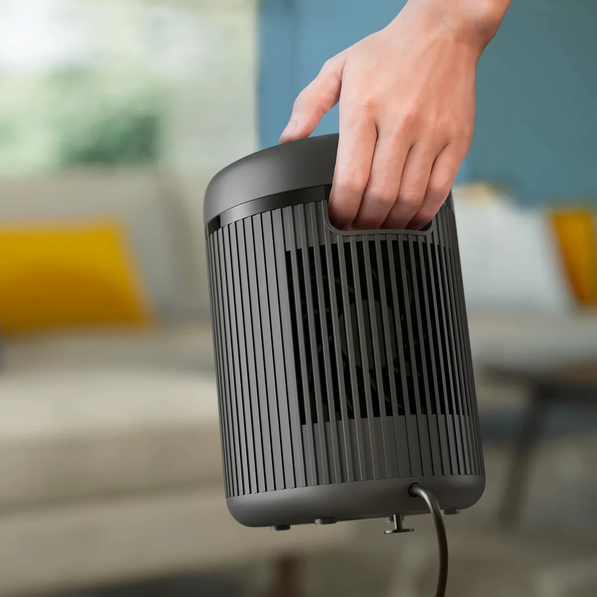 Тепловой вентилятор Philips 2000 Series, для помещений до 15 м2, мощность 1500 Вт, электронное управление, керамический нагревательный элемент, Wi-Fi, темно-серого цвета