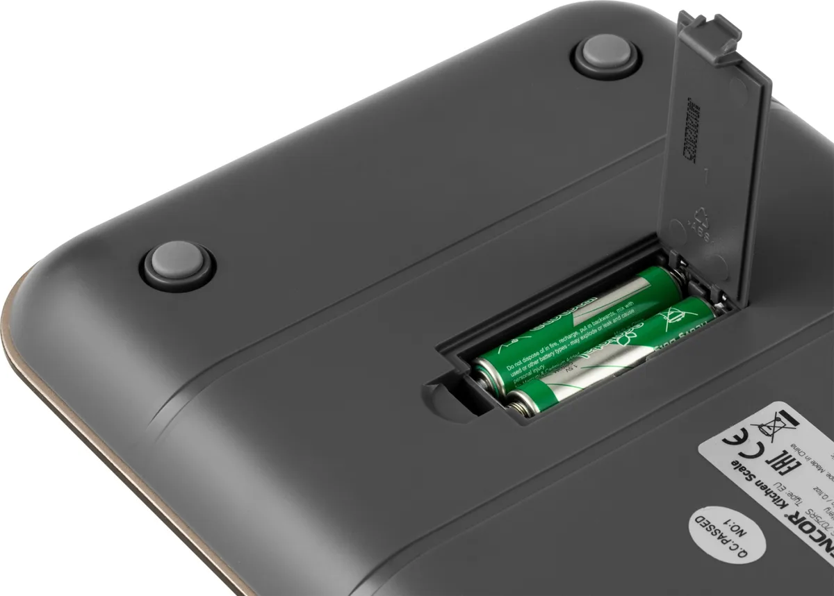 Кухонні ваги Sencor, 5 кг, з Bluetooth підключенням до смартфона, живлення від 2 батарейок AAA, пластиковий корпус, бронзовий колі