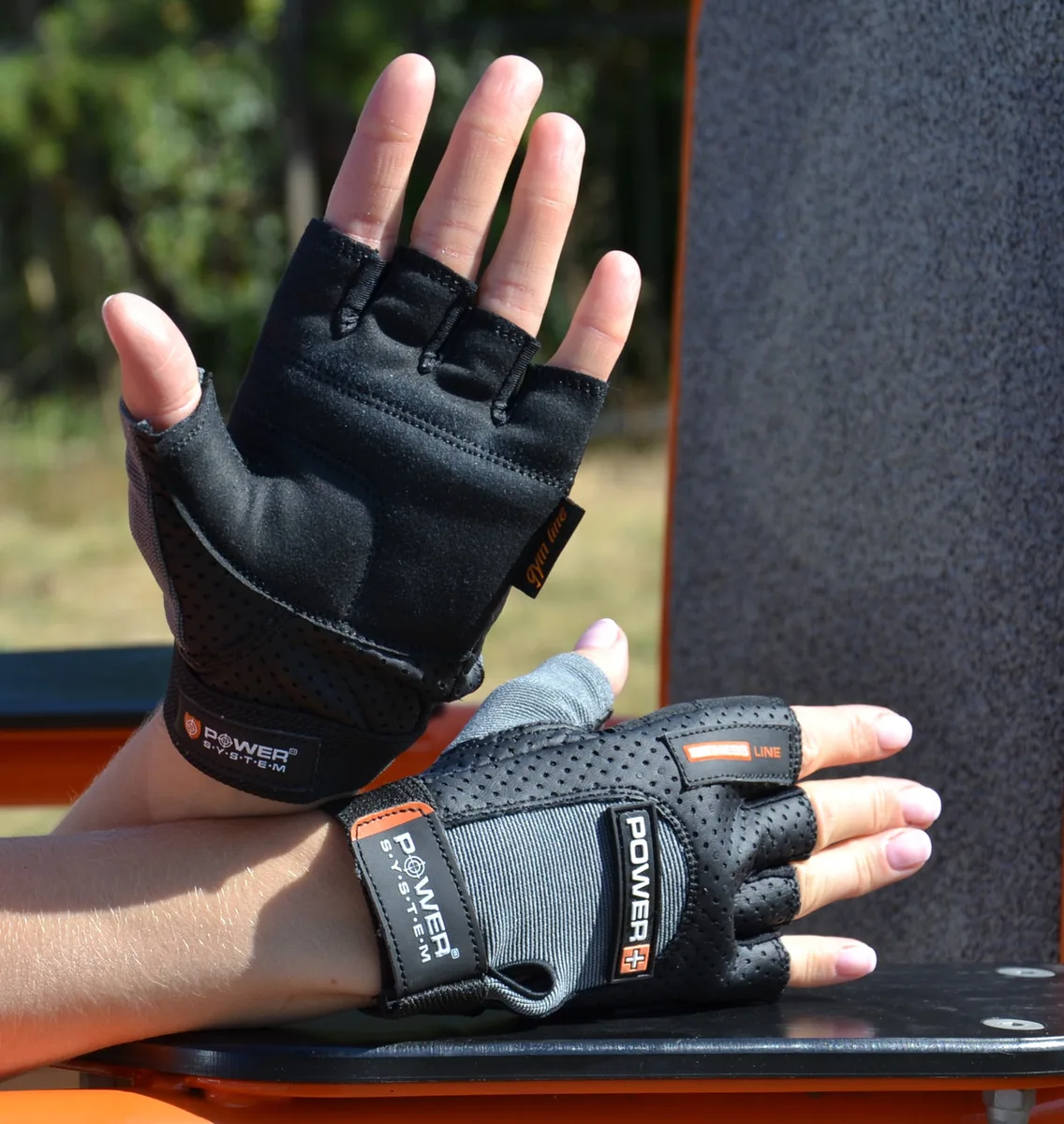 Перчатки Active Point Amara S Черные