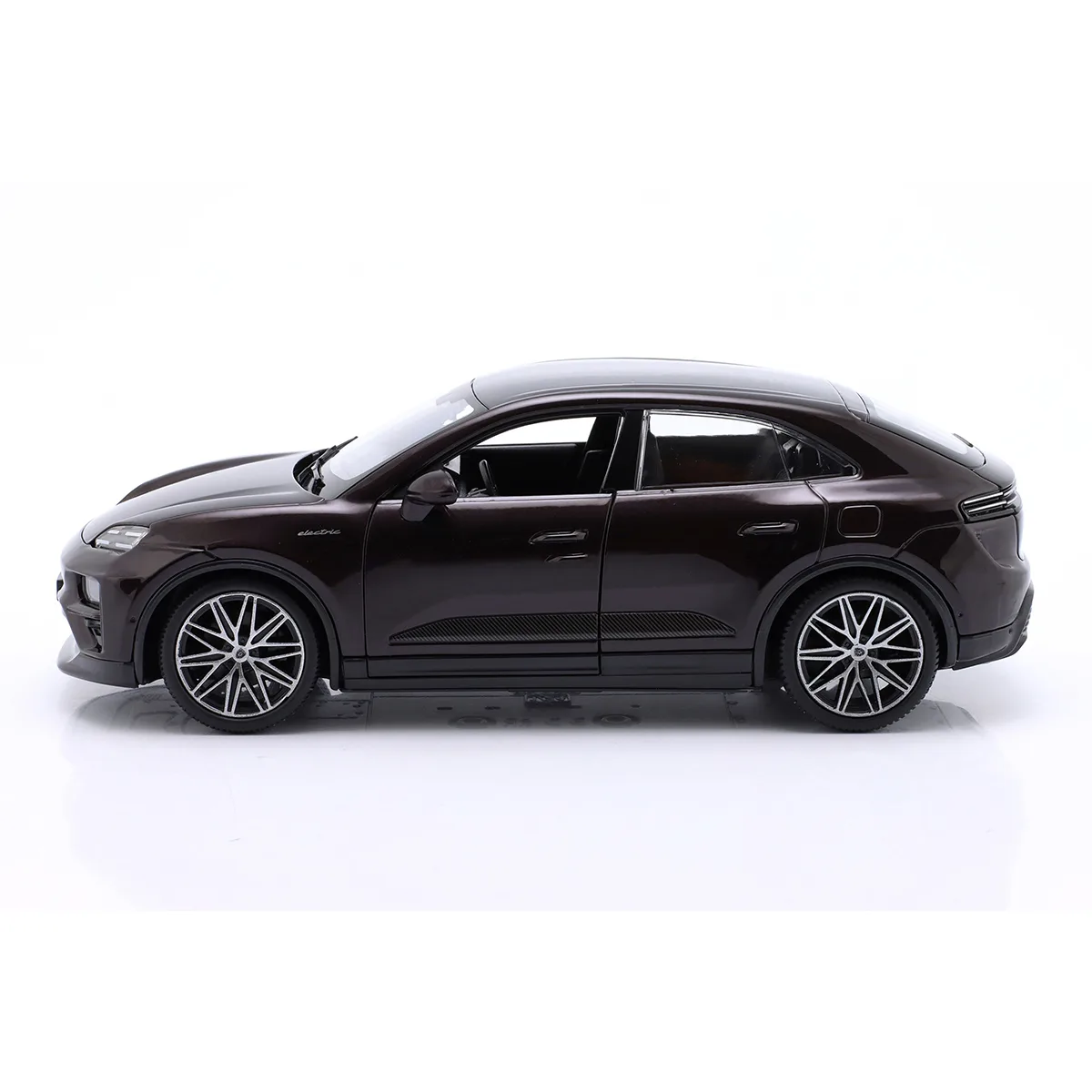 Автомодель Bburago метал чорний 1:24