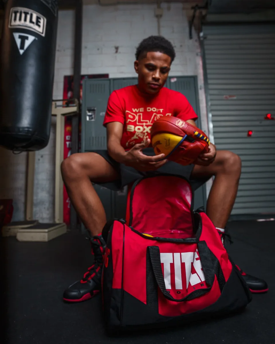 Спортивна сумка TITLE Boxing Поліестер Середня Червона