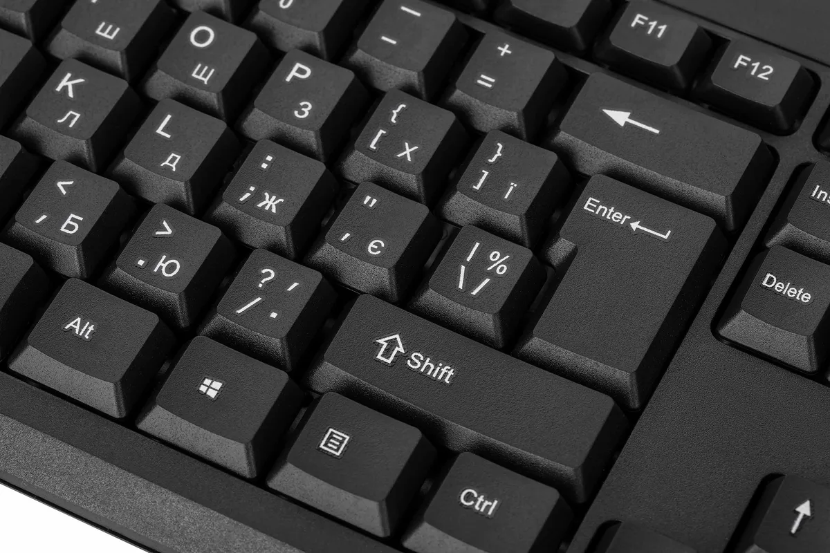 Клавіатура мембранна 2E USB чорна повнорозмірна 104 клавіші