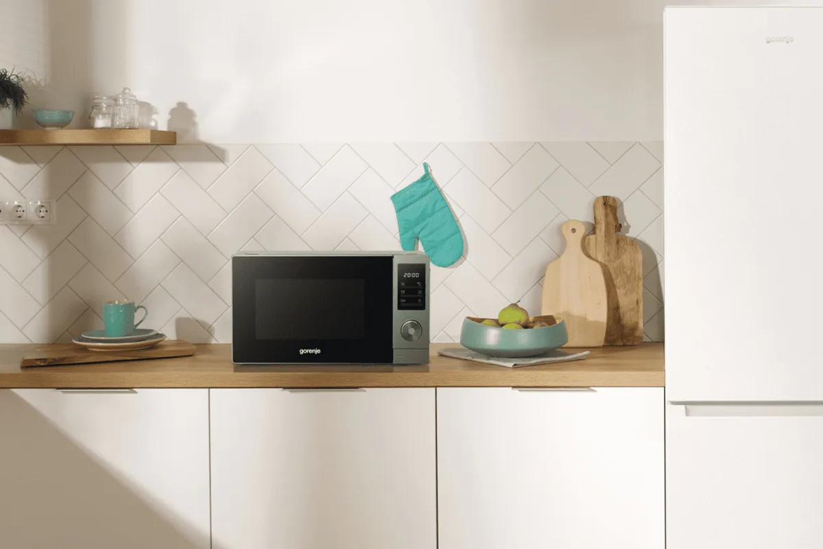 Мікрохвильова піч Gorenje 20 л 700 Вт Сірий