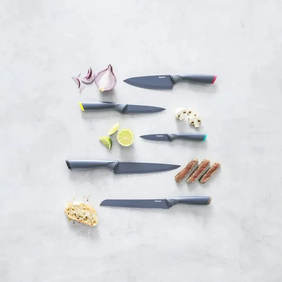 Набор кухонных ножей Tefal Fresh Kitchen, деревянная подставка, 5 шт, из нержавеющей стали, пластика и дерева, черного цвета