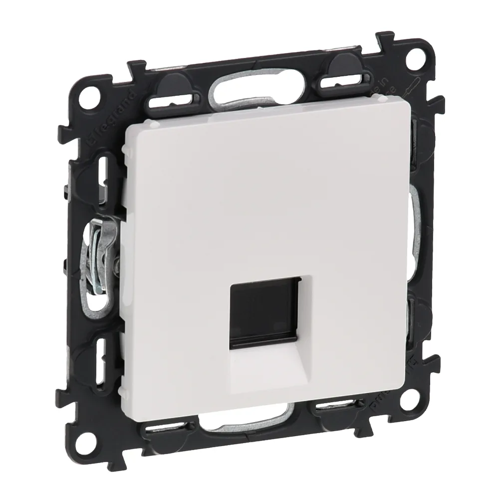 Розетка RJ45 Кат.5е UTP Legrand Valena LIFE, белая
