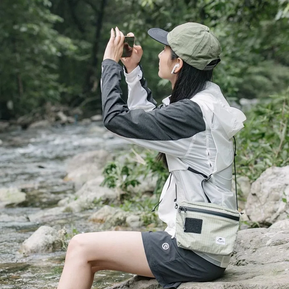 Сумка через плече Naturehike Дайнема 21х15,5 см 3л графіт у клітинку