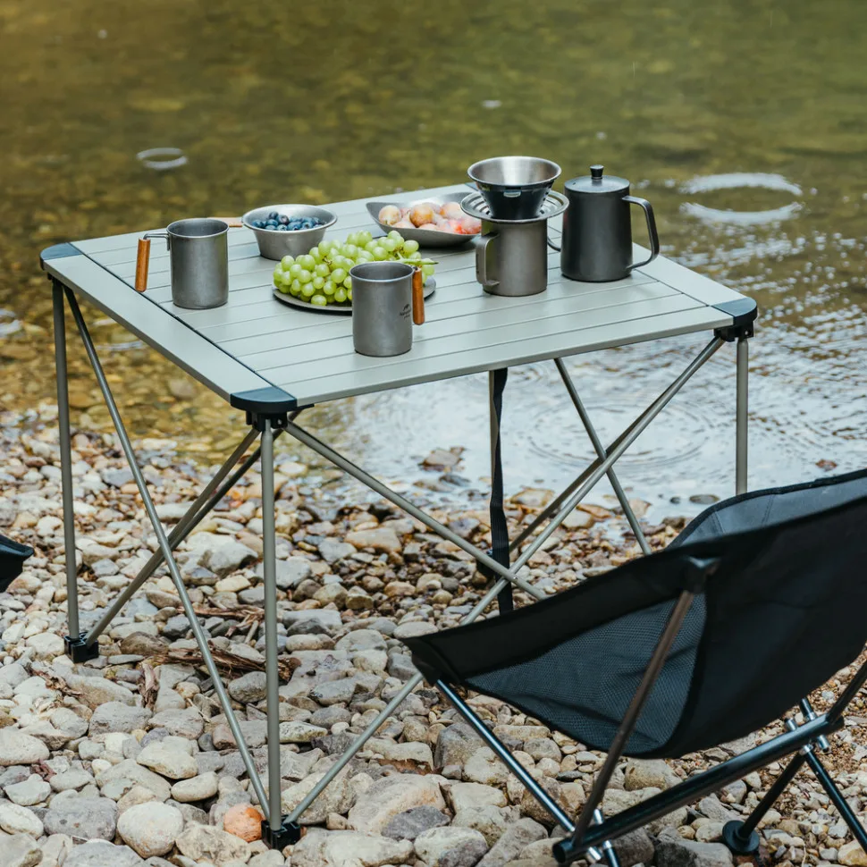 Складаний стіл Naturehike алюміній 695х695х560 мм сірий