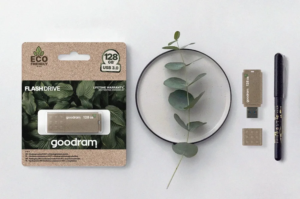 Флешка Goodram 64 ГБ USB 3.0 пластик коричнева