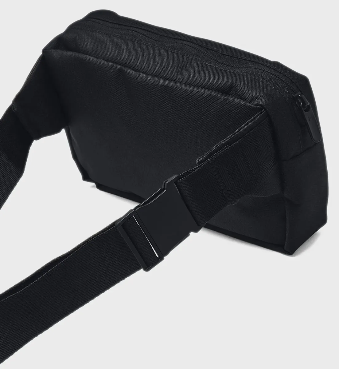 Сумка на пояс Under Armour 100% поліестер 15,3x24x10,5 см чорний