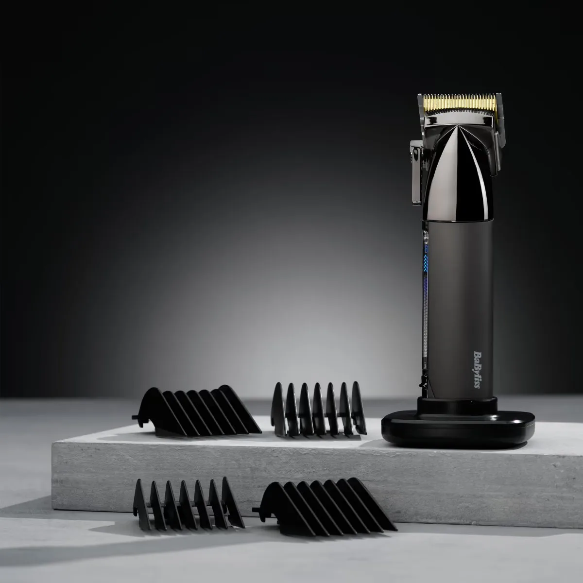 Машинка для стриження Babyliss Super-X Metal Series, акумуляторна, 12 насадок, сталь з графітовим покриттям, чорна.
