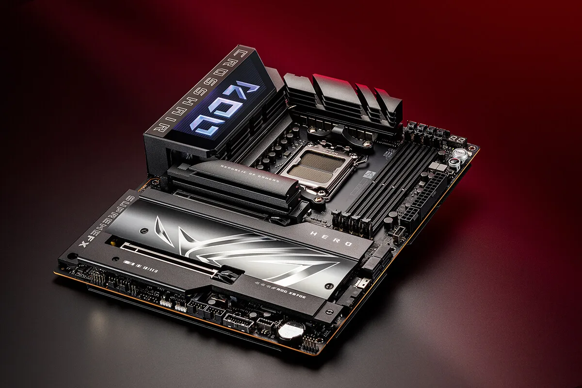 Материнcька плата ASUS ROG CROSSHAIR X870E HERO sAM5 X870E 4xDDR5 M.2 HDMI Wi-Fi BT ATX