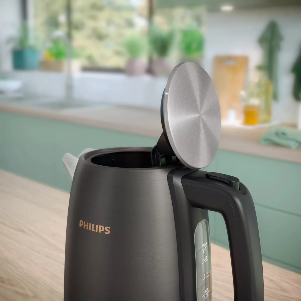 Электрочайник Philips Viva Series 17л, Strix, металлический, черный с медными акцентами