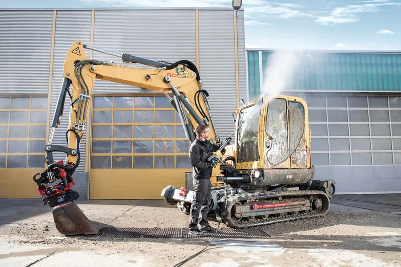 Высокопроизводительный моющий аппарат Karcher HD 6/15 М 3100Вт 225бар 560л/ч с 10-метровым шлангом, вес 27кг.