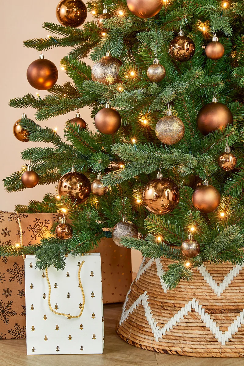 Ялинкові пластикові кулі Mica Decorations 46 шт 4 6 8 см шоколадні