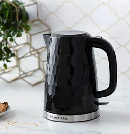 Електрочайник Russell Hobbs "Сотки" 1.7л, пластиковий, чорний.