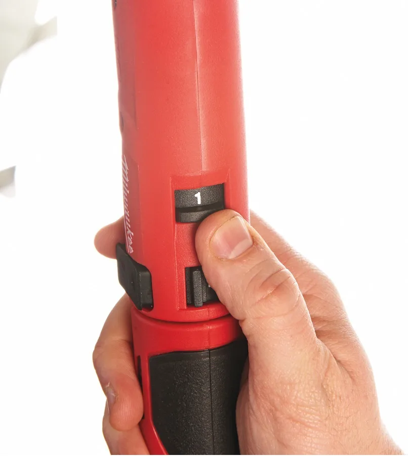 Аккумуляторная отвертка Milwaukee 4В 5Нм 200об/мин с LED подсветкой для монтажа и ремонта