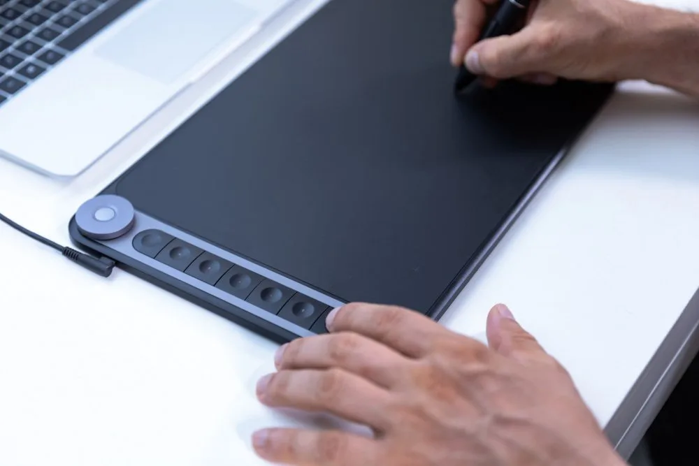 Графический планшет Huion 10.5"x6.5" Q620M, USB-C, черный