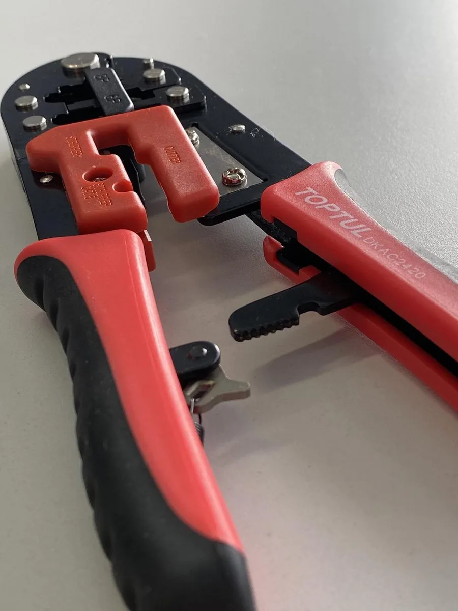 Кліщі для обтиску та зачистки RJ11 RJ12 RJ45 Toptul DKAC2420 тріскачкові 203 мм PP TPR чорні