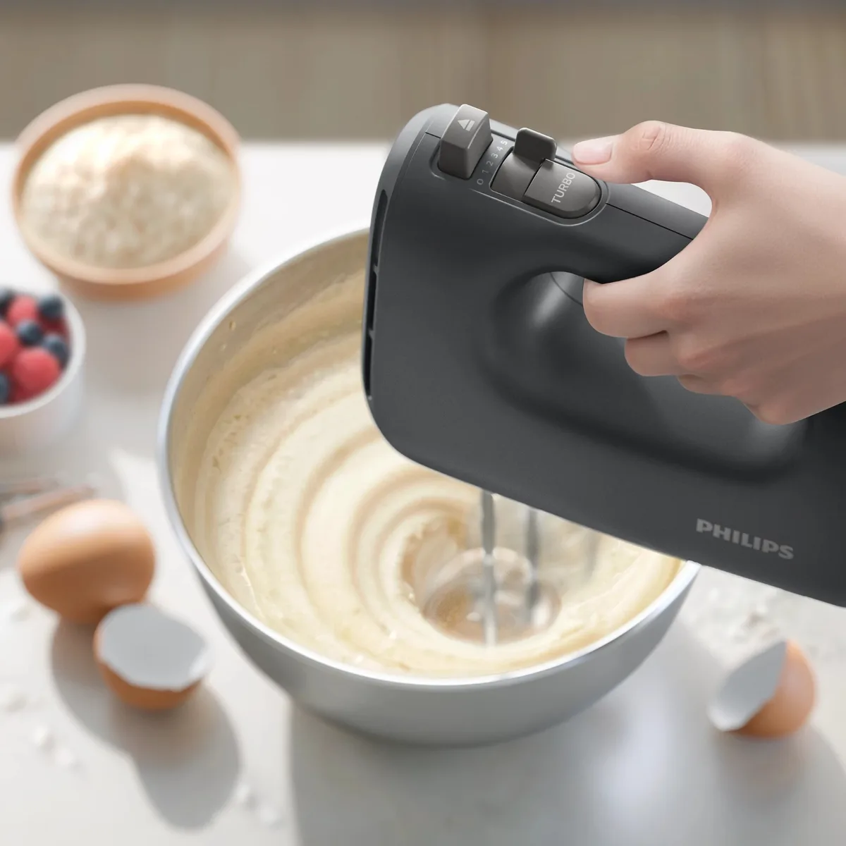 Ручний міксер Philips 5000 серії, 400 Вт, 4 насадки, чорний.