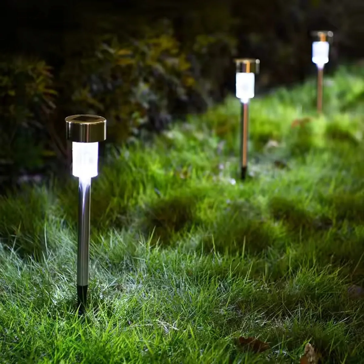 Сонячний світильник садовий LumiLED пластик 31 см сріблястий 12 шт