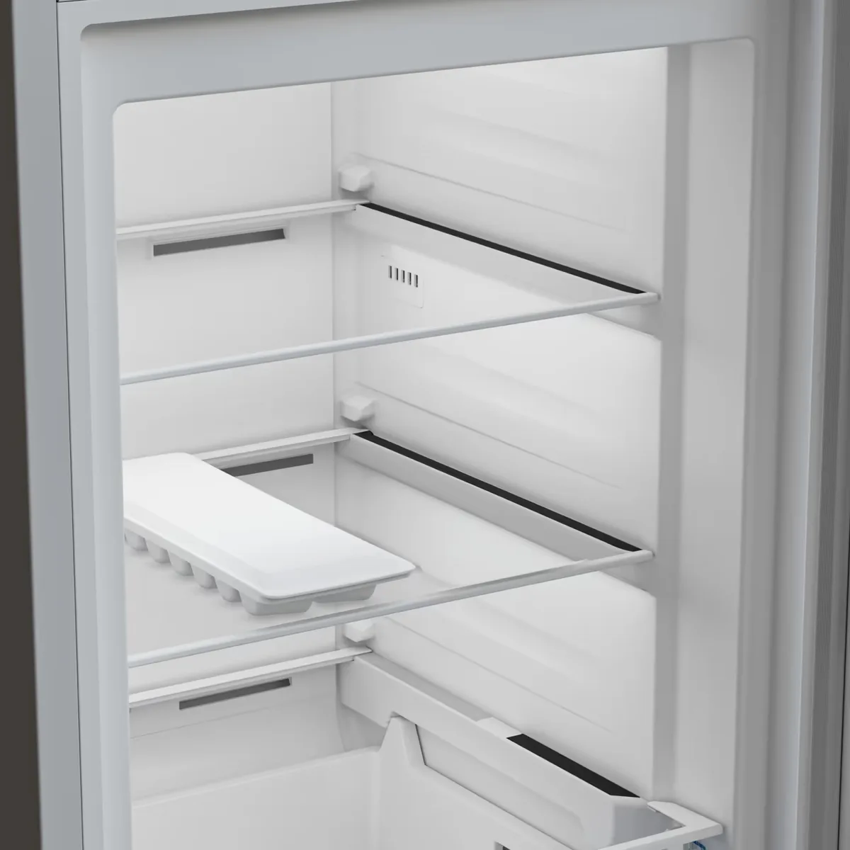 Морозильник Beko, 187x60x71 см, 286 л, однодверный, класс E, No Frost, нержавеющая сталь