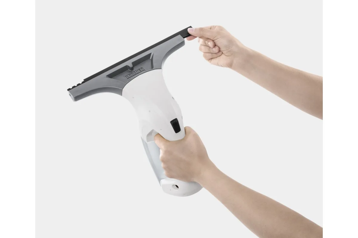 Віконний пилосос Karcher WV 1 Plus, об'єм води - 0.1 л, автономна робота до 25 хв, вага - 0.5 кг, білий.