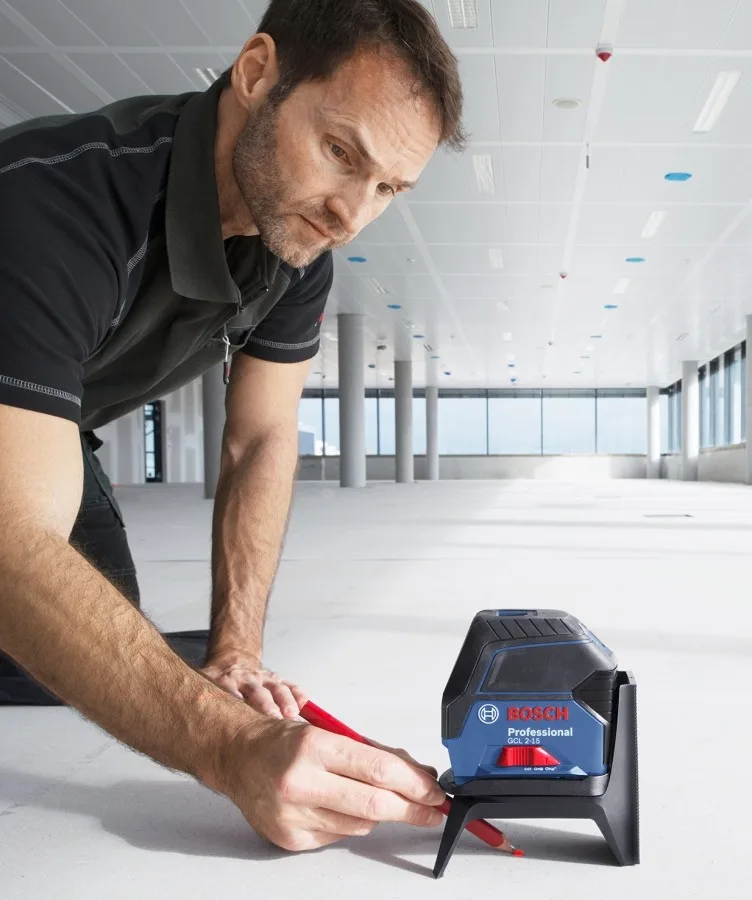 Лазерний нівелір Bosch Professional червоний промінь до 15м для будівництва та ремонту точний рівень
