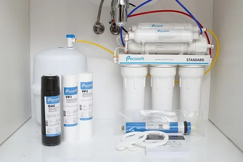 Система очистки воды Ecosoft Standard 6-50M с минерализатором, мембрана 50 gpd, краник для капельного отбора