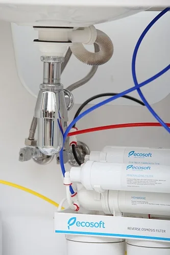 Система очистки воды Ecosoft Standard 6-50M с минерализатором, мембрана 50 gpd, краник для капельного отбора