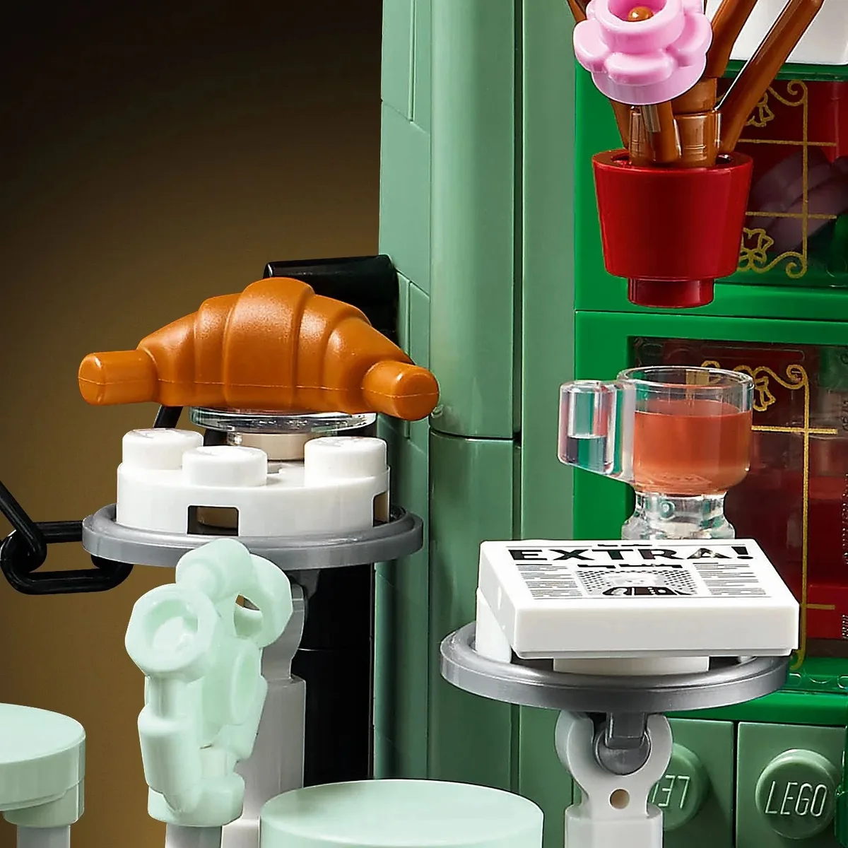 Конструктор LEGO Icons Французька кав'ярня