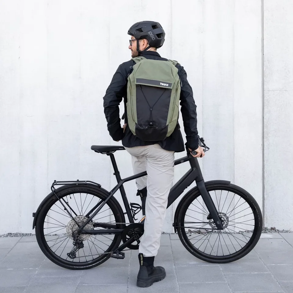 Рюкзак Thule Нейлон 28 л Чорний для ноутбука 16 дюймів