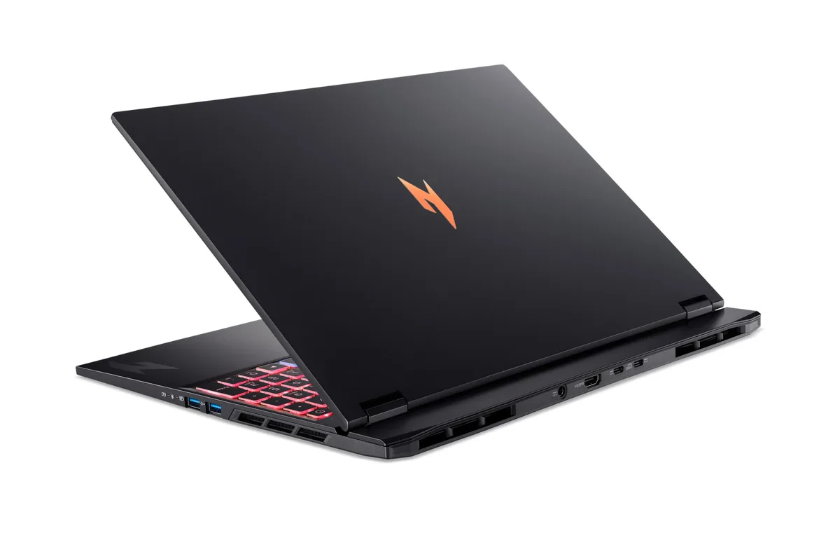Ноутбук Acer Nitro 16S AN16S-61 16" WUXGA IPS, AMD R7-350, 32GB, F1TB, NVD5060-8, Lin, черный